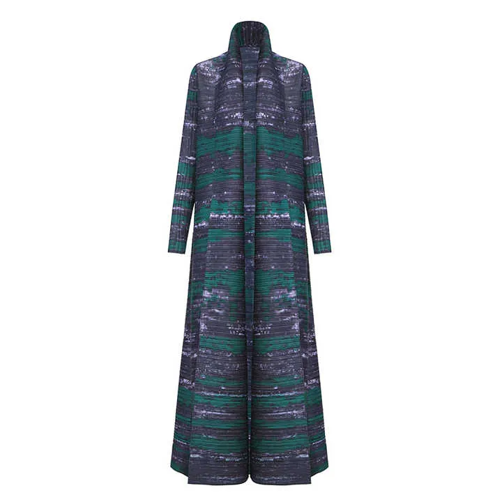 عبايات نسائيه انيقه و فخمه , Elegant and luxurious women's abayas