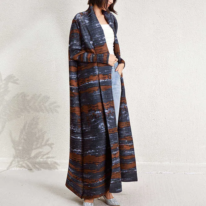 عبايات نسائيه انيقه و فخمه , Elegant and luxurious women's abayas