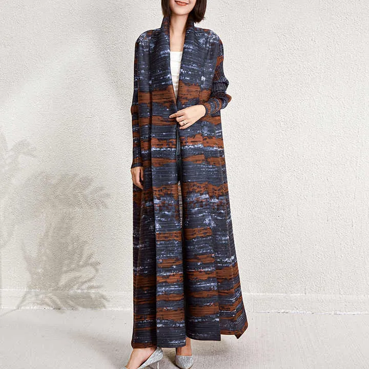 عبايات نسائيه انيقه و فخمه , Elegant and luxurious women's abayas
