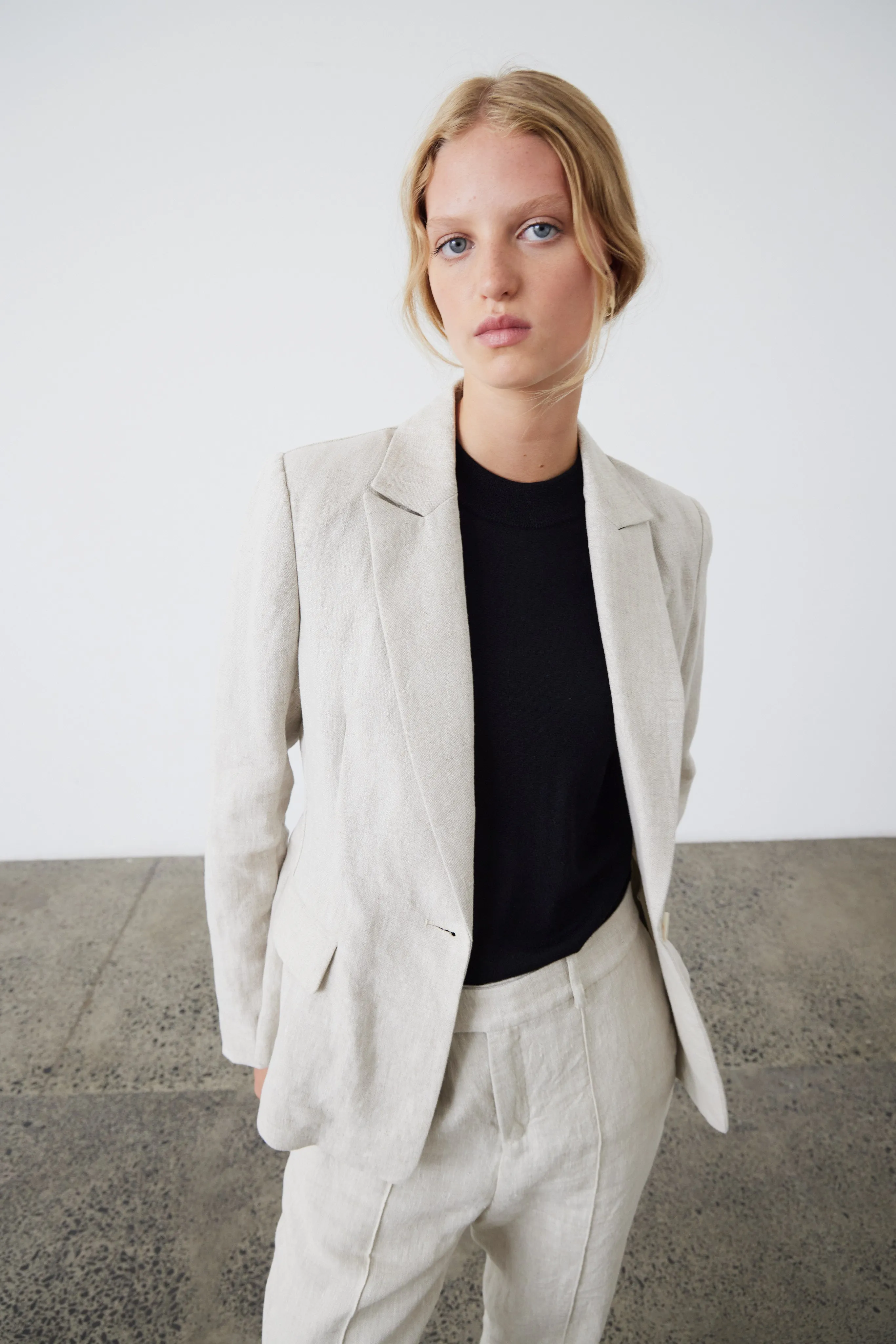 Linen Blazer - Natural