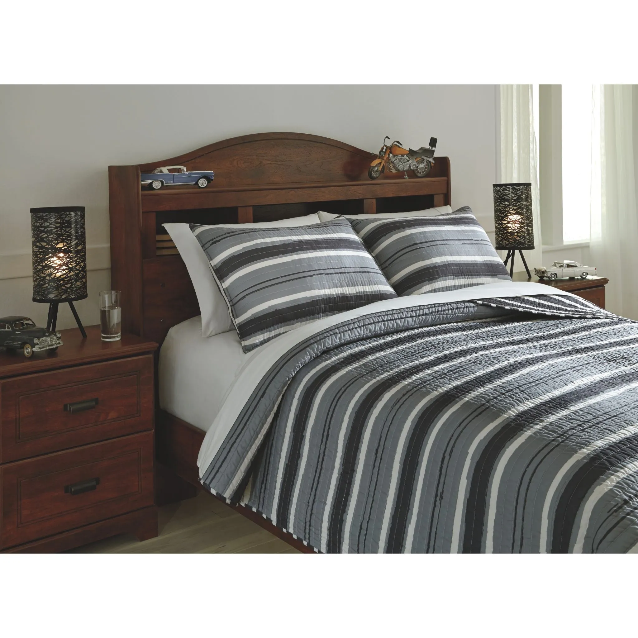 Merlin Full Coverlet Set